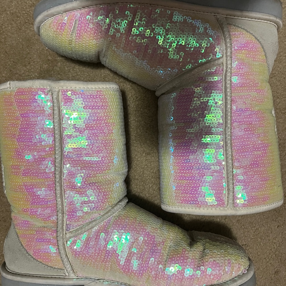 UGG size 8 sparkle boots
